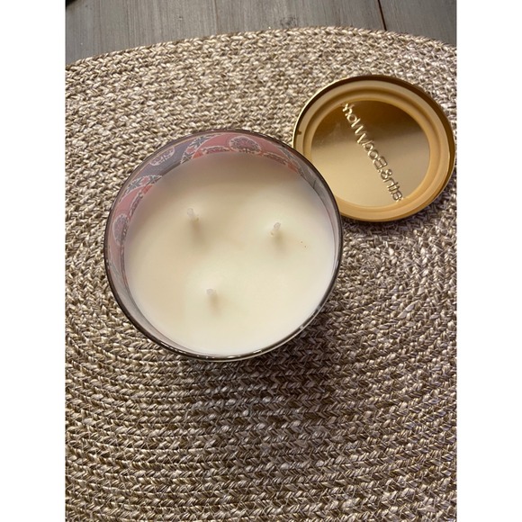 Bath Body Works Off The Vine 3 Wick Candle Heirloom Tomato - Picture 5 of 6